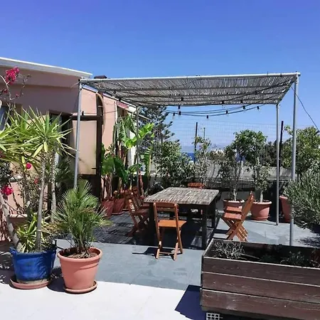 Penthouse With Nice View And Huge Roof Balcony *